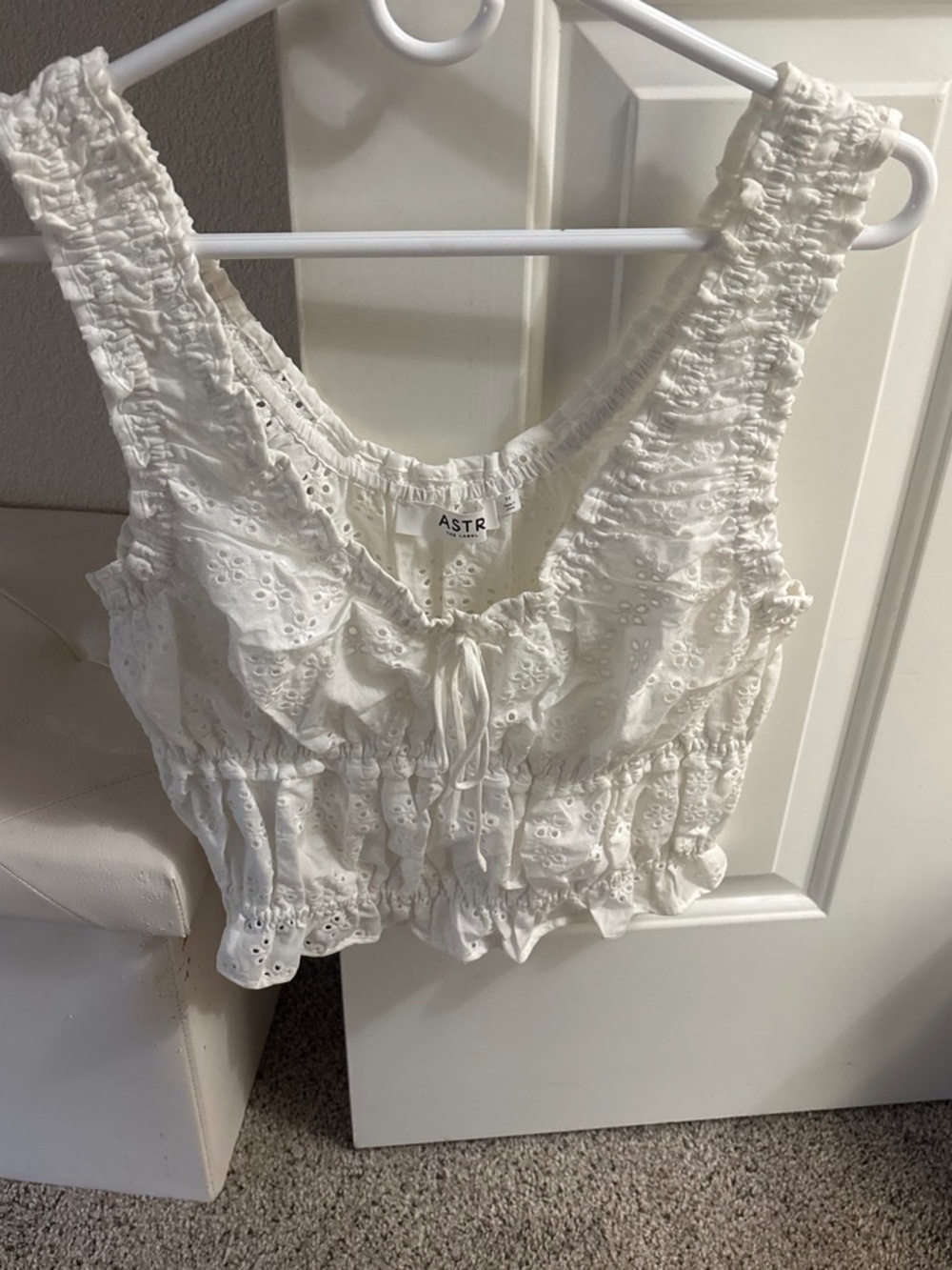 Astr the label new size medium